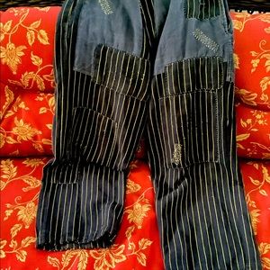 MP lilou pants. Osfm, navy w gold stripes